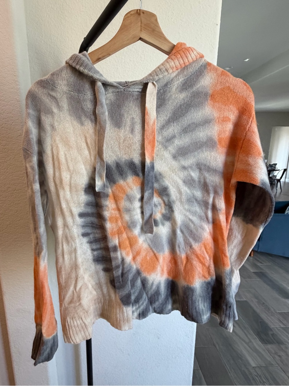 Brodie Cashmere Spiral Tie-Dye Cowl Hoodie in Orange, Gray & Cream S